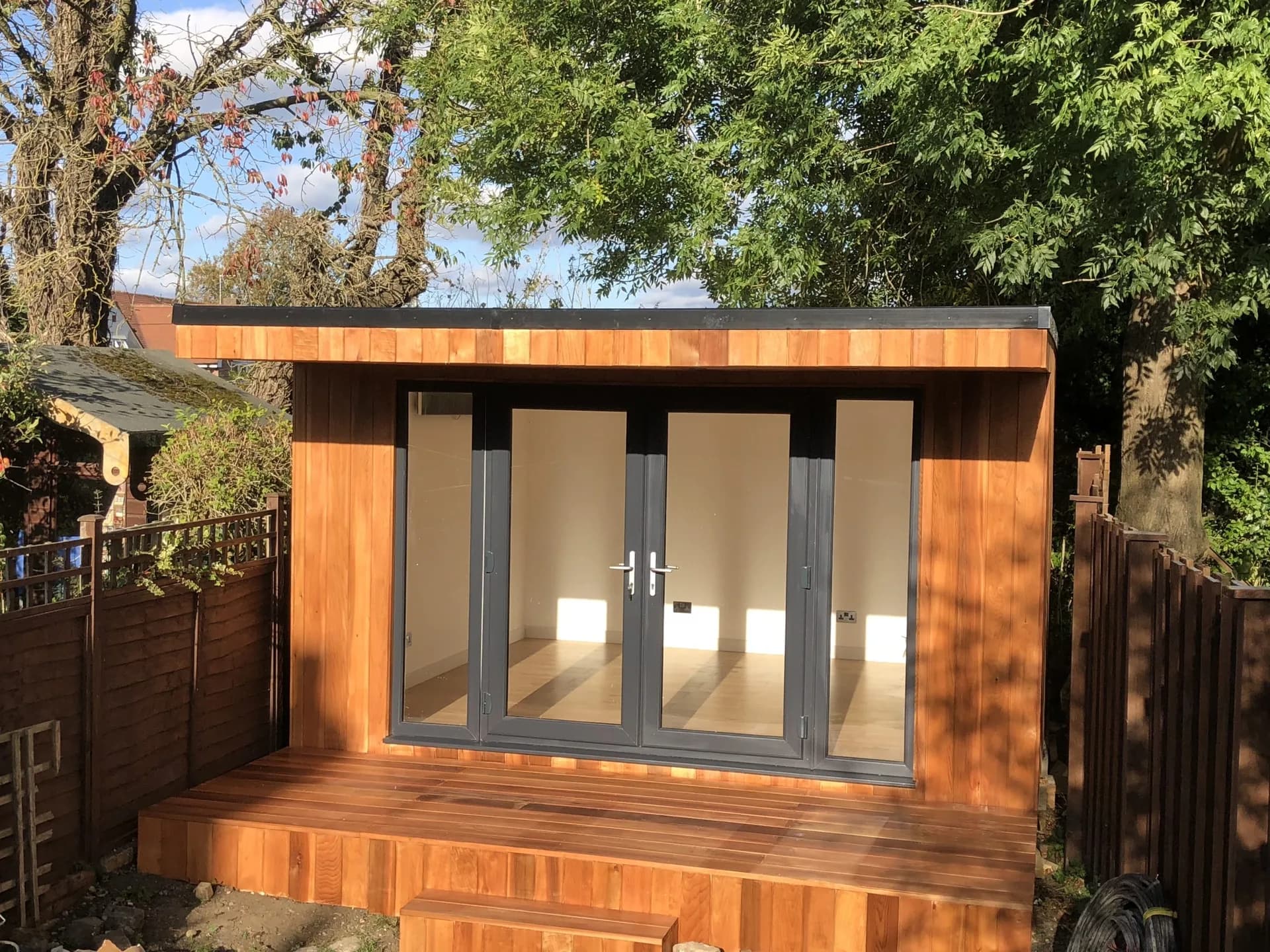 4.2m x 3.5m office exterior